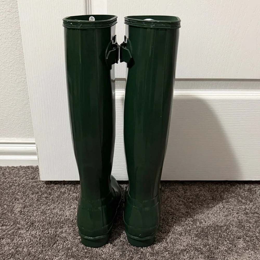 PRICE DROP ⬇️!! Brand new Hunter Dark Green Waterproof Tall Boots - Picture 3 of 9